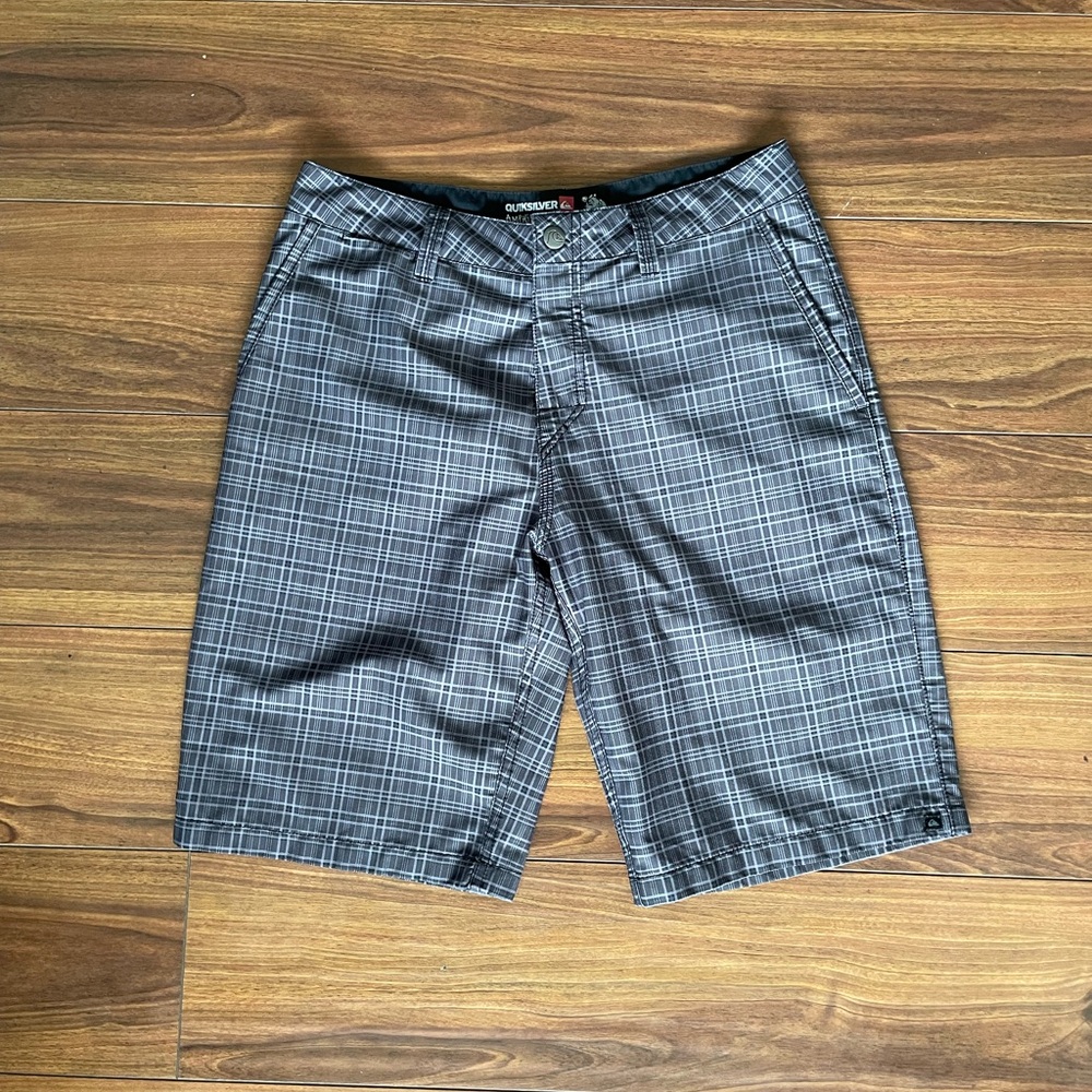 Quiksilver Amphibians Plaid Hybrid Shorts – Size 30